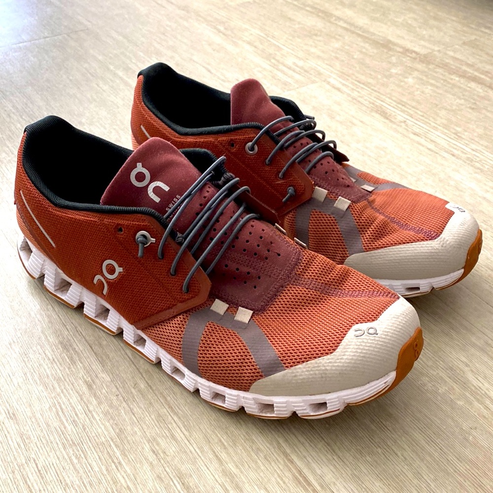 On Cloud Running Shoes - Men Size 10